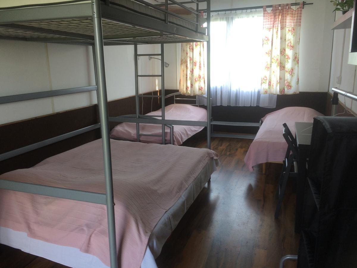 ホテル Camp Alpa オストロヴァチツェ エクステリア 写真